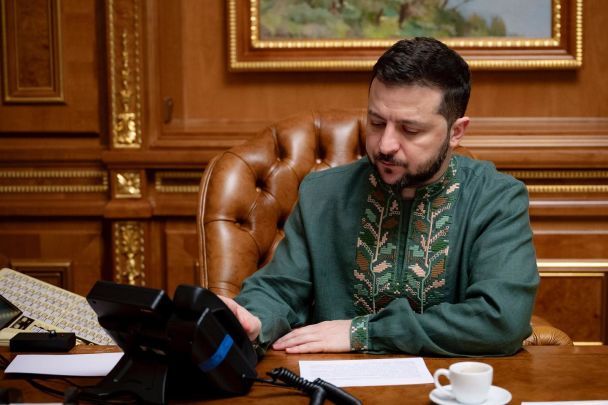 Володимир Зеленський у вишиванці Velych / © Володимир Зеленський Instagram