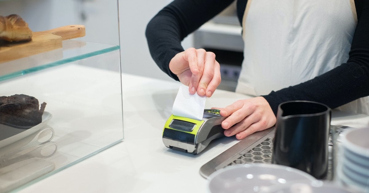 В Україні діють нові правила для супермаркетів щодо готівкових розрахунків