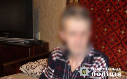 В Киеве мужчина забил пожилую мать металлической палкой: полиция обнародовала детали