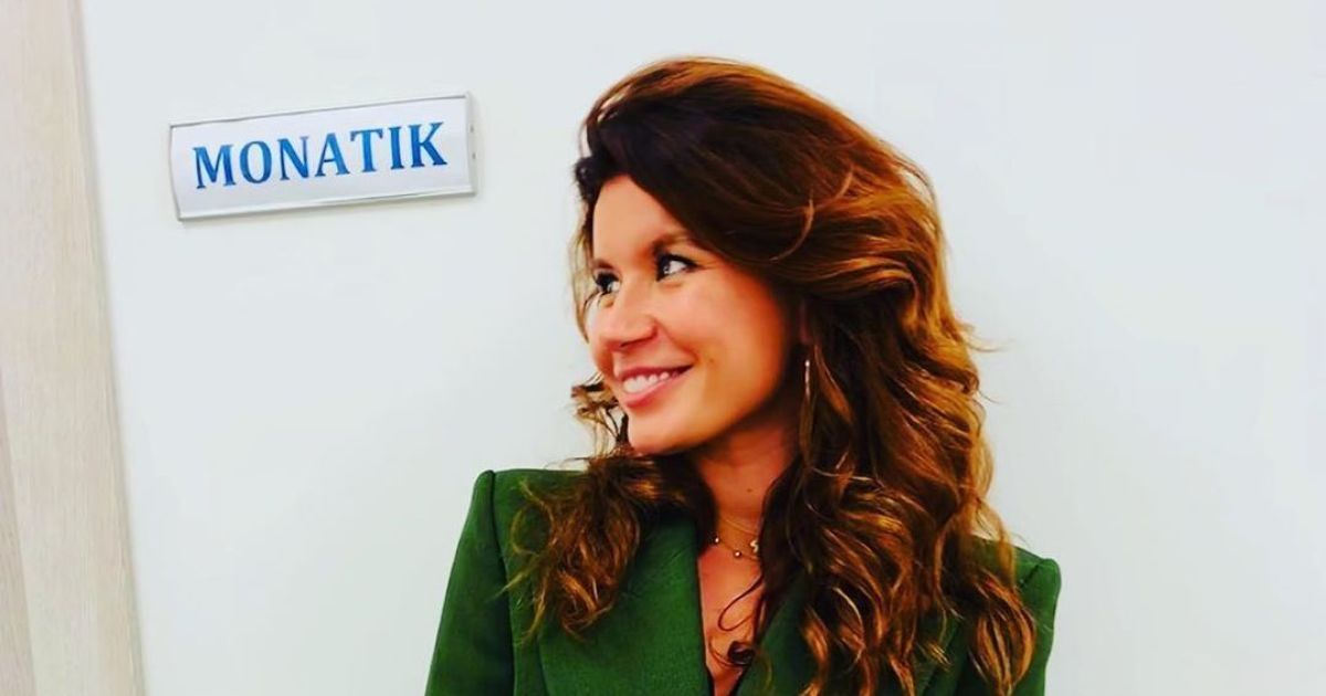 Дружина MONATIK замилувала танцями чоловіка з трирічним сином