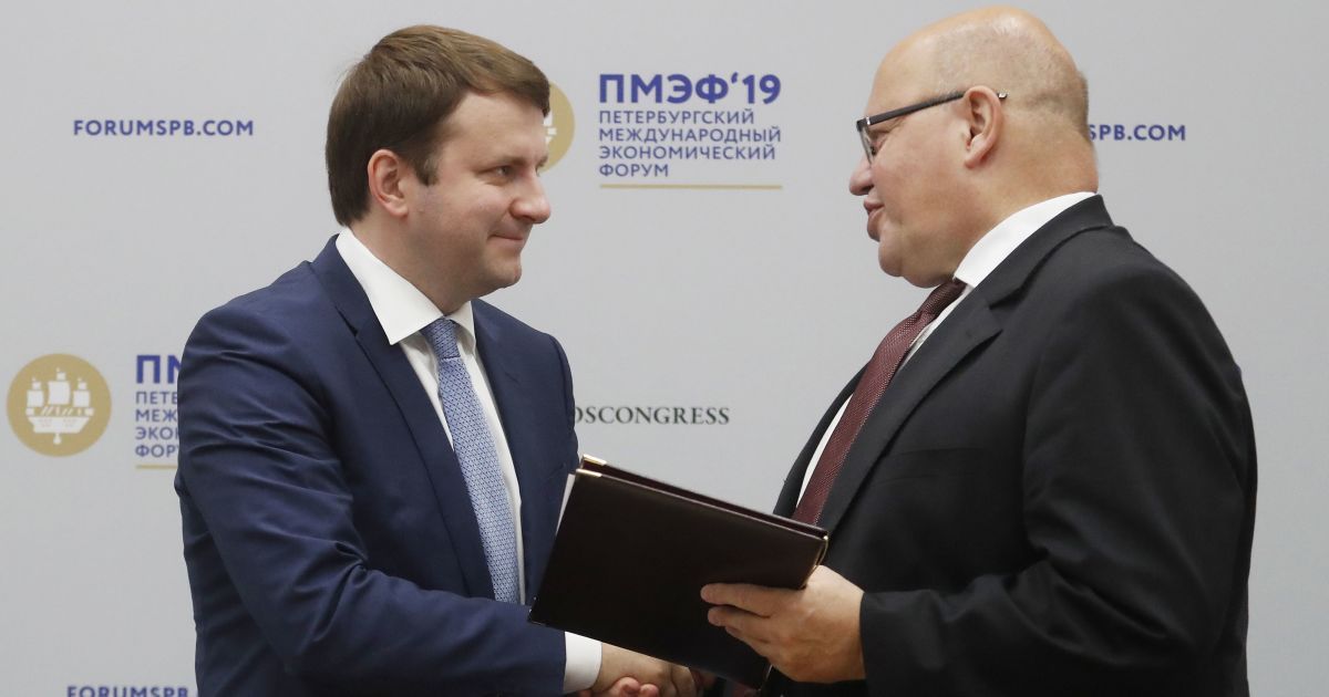 Німеччина та Росія підписали документ про посилення економічної співпраці попри санкції