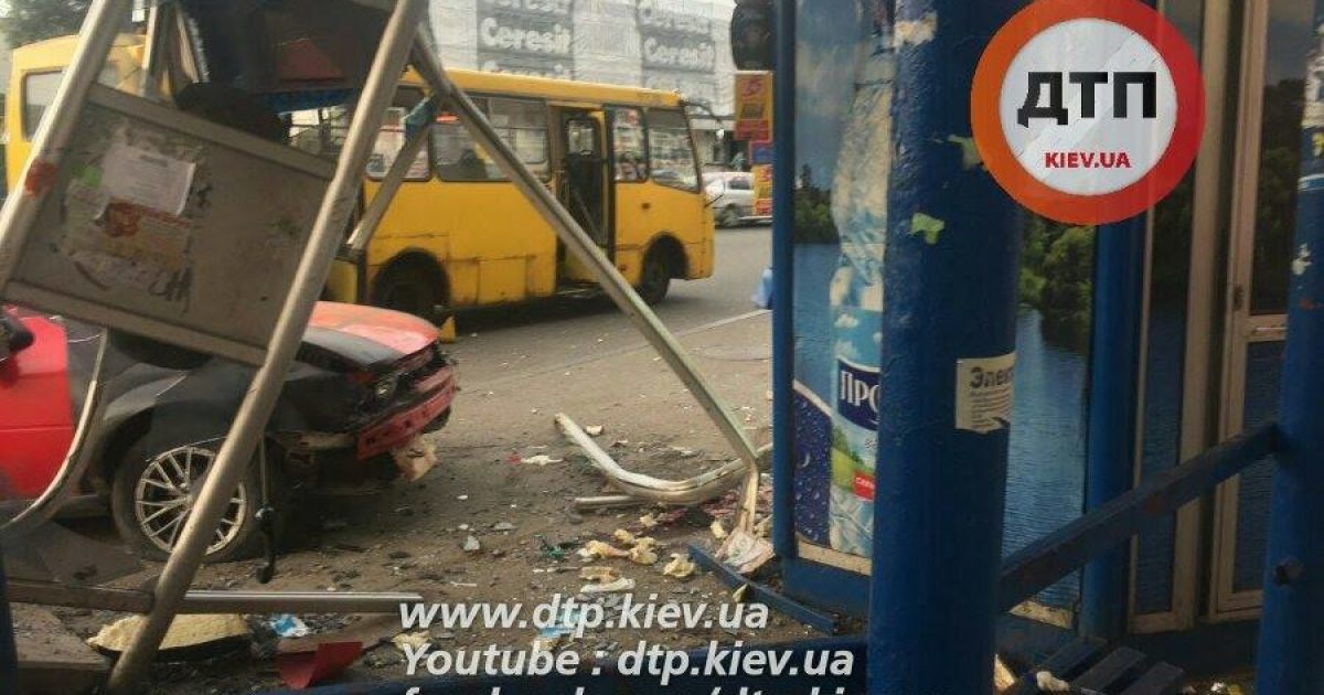 Авария в Киеве_4 / © facebook.com/dtp.kiev.ua