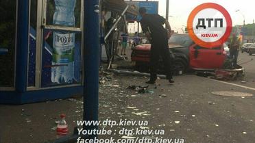Авария в Киеве_7 / © facebook.com/dtp.kiev.ua