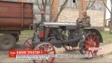 Фермери відремонтували 75-річний трактор, який понад пів століття простояв у селі у якості пам'ятника