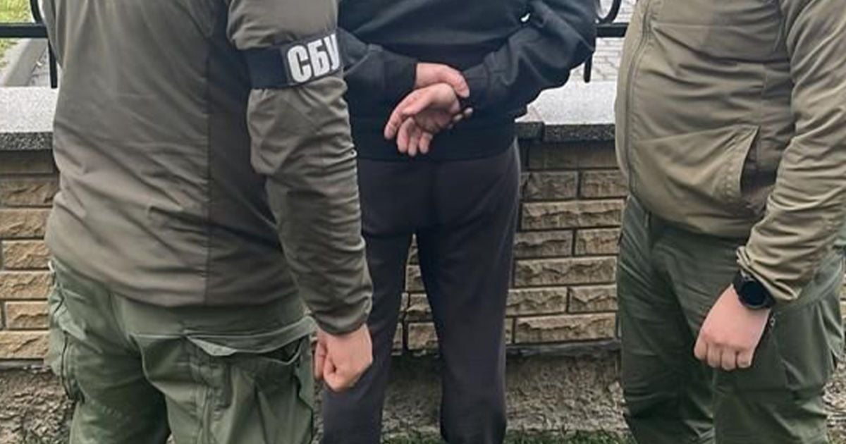 СБУ затримала чернігівського депутата та керівника столичного банку, які переправляли ухилянтів за кордон
