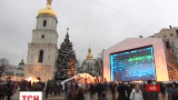 На Софийской площади готовятся к зажжению главной елки страны