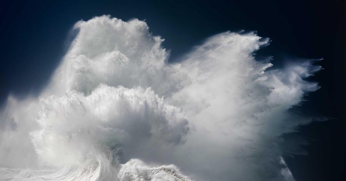 В Черном и Азовском морях ожидаются высокие волны и обледенение суден