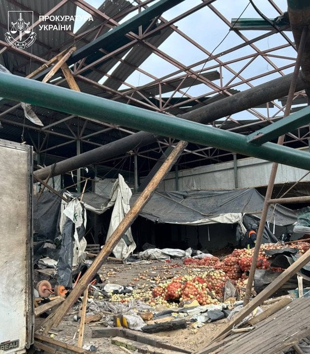 Російський удар забрав життя шістьох працівників агропідприємства. / © Генеральна прокуратура України