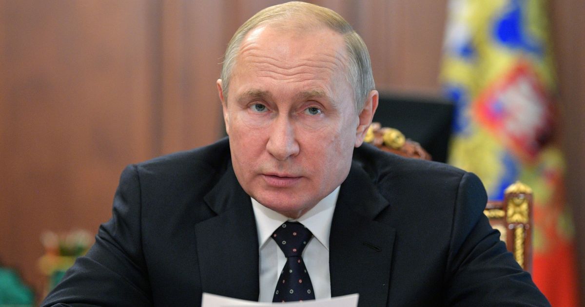 Неефективна держава Путіна: президент РФ з’їздив до постраждалої від паводків Іркутської області і "розніс" чиновників