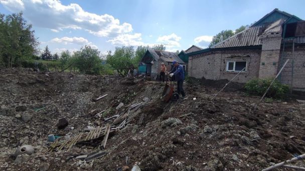 Российская авиабомба упала над Енакиевым Донецкой области / © фото: Денис Казанский