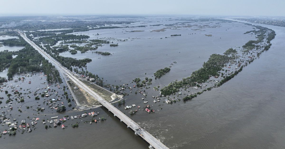 На Херсонщині та в Криму серед окупантів шириться холера після підриву Каховської ГЕС.