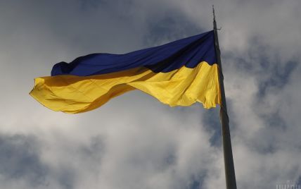 На всей территории Украины введут чрезвычайное положение