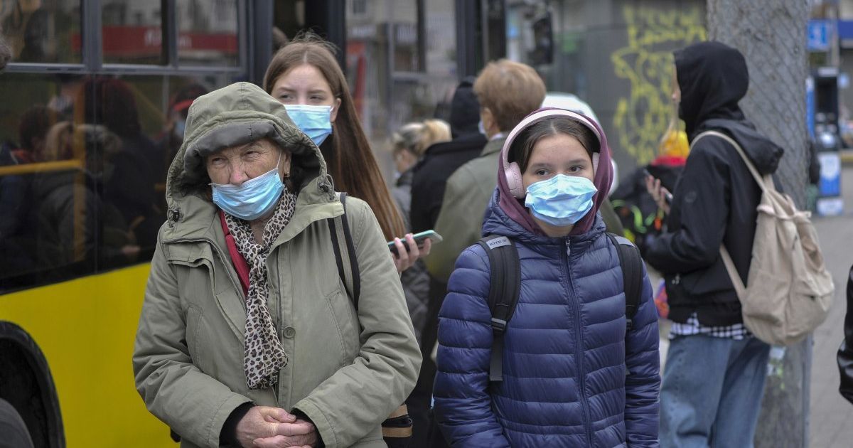 У Києві виявили понад 1,3 тисячі хворих на COVID-19 за добу: статистика на 3 грудня