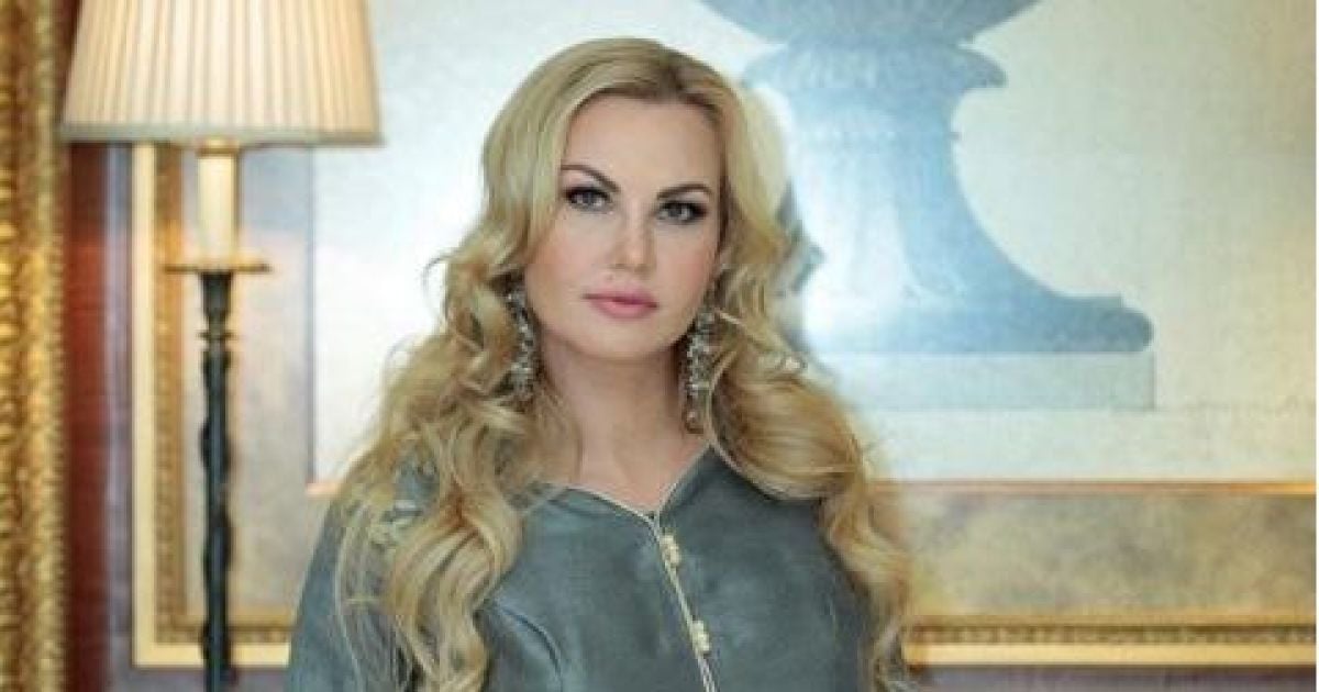 Отличница Камалия похвасталась красным дипломом в конфедератке