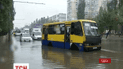 Затопленые улицы, поваленые деревья: в Одессе бушует непогода