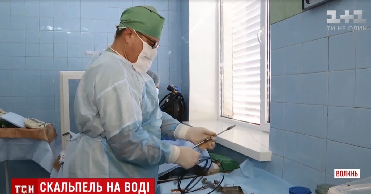 На Волыни хирурги изловчились преодолевать рак с помощью авиационного инструмента