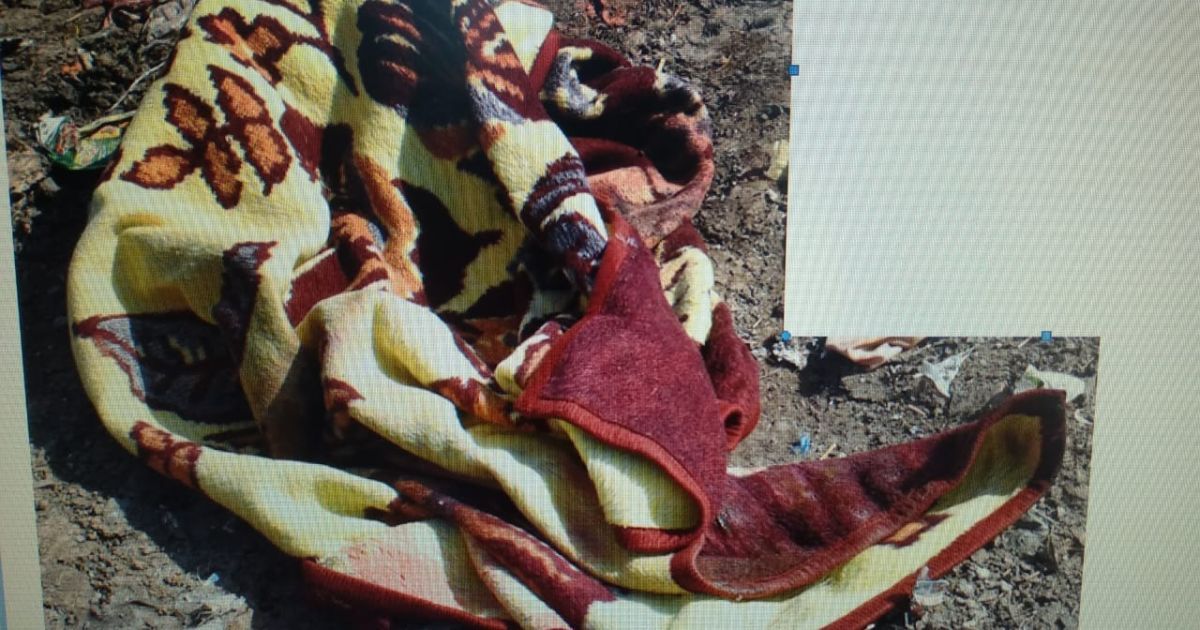 Мертвого младенца нашли на свалке в Тернопольской области: мальчика завернули в одеяло и выбросили