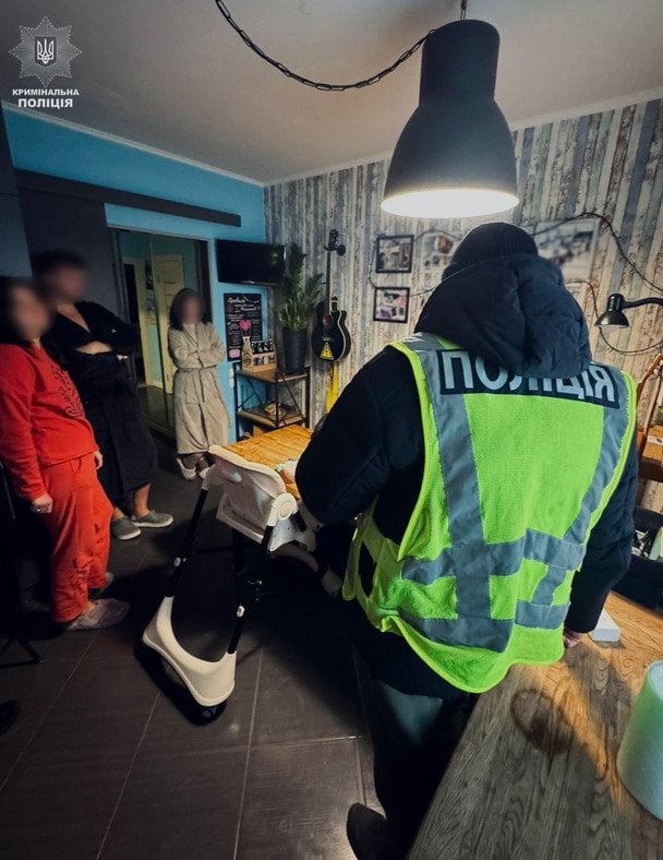 Поліція влаштувала масштабну облаву на педофілів / © facebook/Андрій Нєбитов