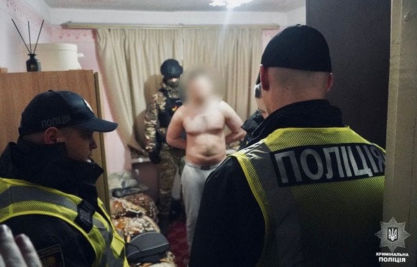 Поліція влаштувала масштабну облаву на педофілів / © facebook/Андрій Нєбитов