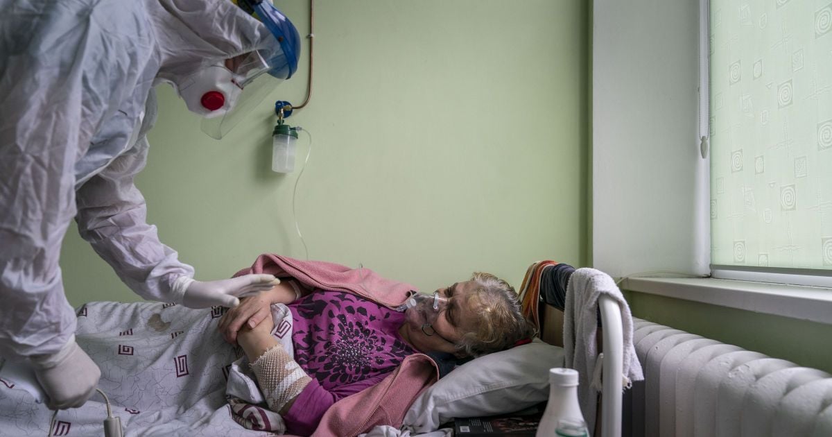 В Украине новых случаев COVID-19 стало меньше, болезнь унесла жизни 85 человек