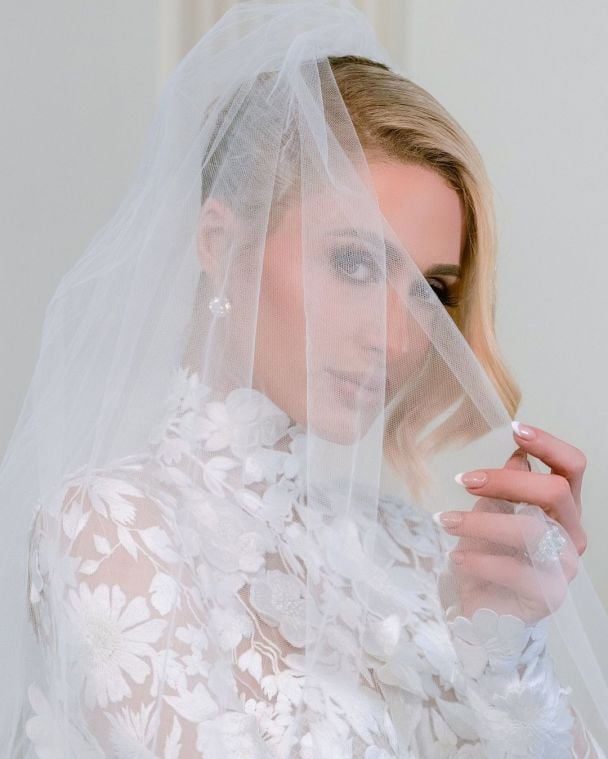  / © instagram.com/parishilton