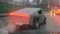 В России "Жигули" превратили в пикап Tesla за $1,3 тысячи