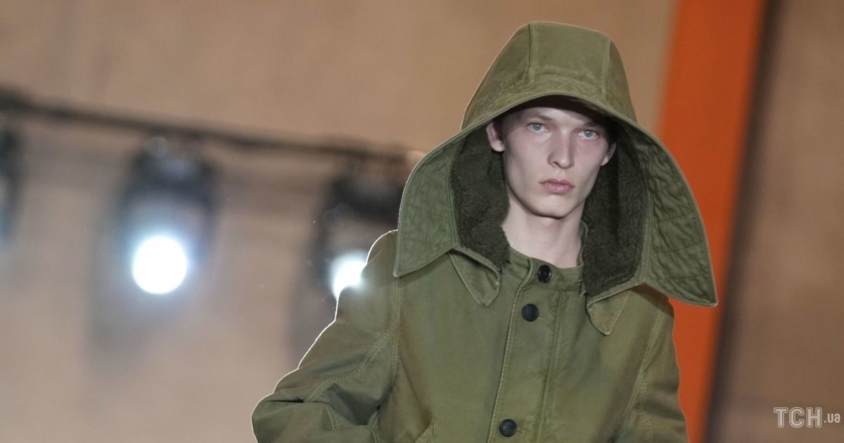 Показ колекції Prada осінь-зима 2023-24