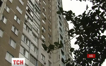 На Троещине 16-летний киевлянин внезапно прыгнул с многоэтажки