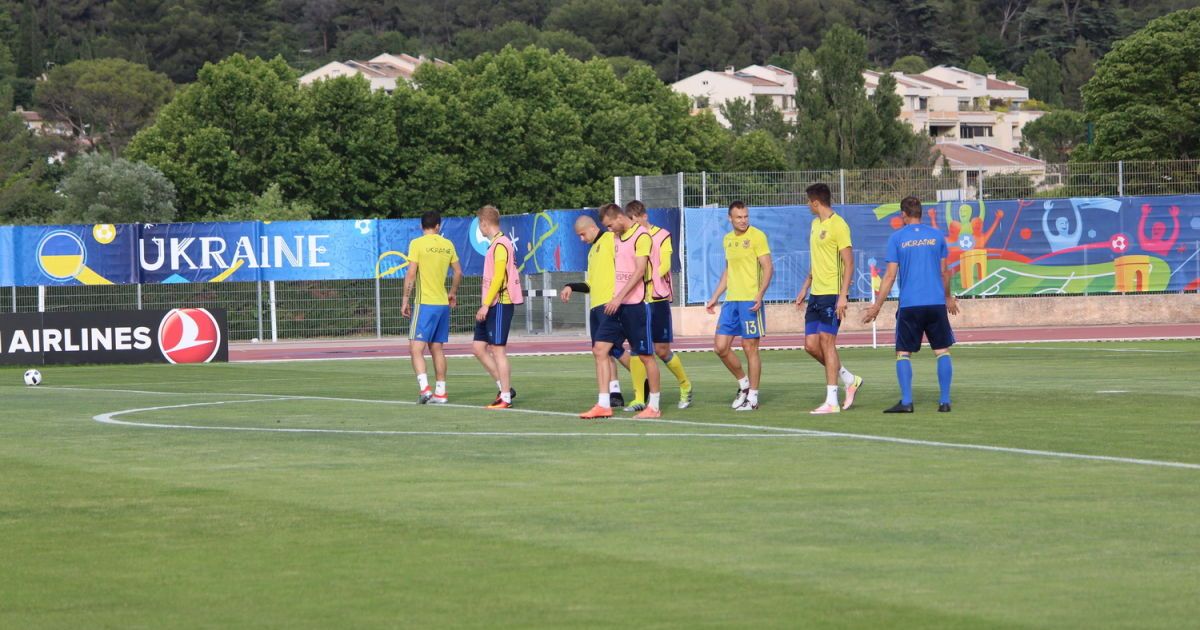 Тренировки перед поединком с Польшей