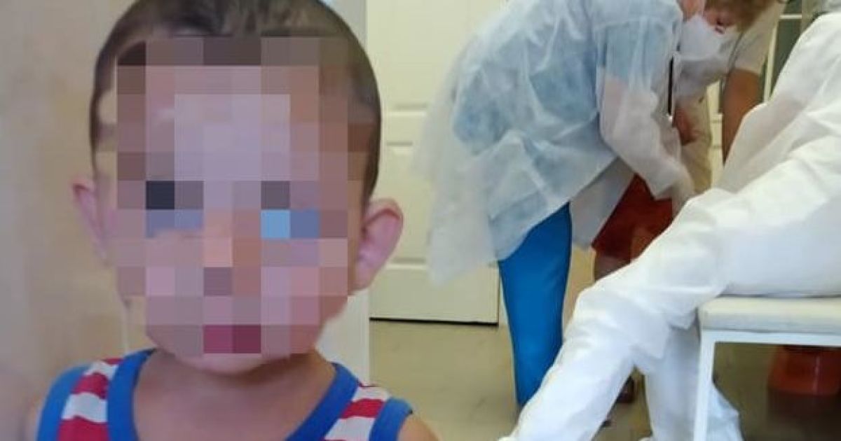 Непотрібні янголята: у Харкові матір відмовилася від 2-річного сина і 1-річної доньки