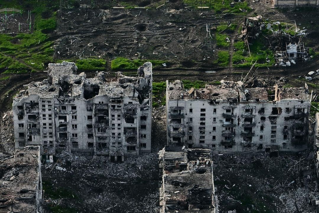 Фотографи Ліберови побували у Мар'їнці разом з українською аеророзвідкою. / © Костянтин і Влада Ліберови