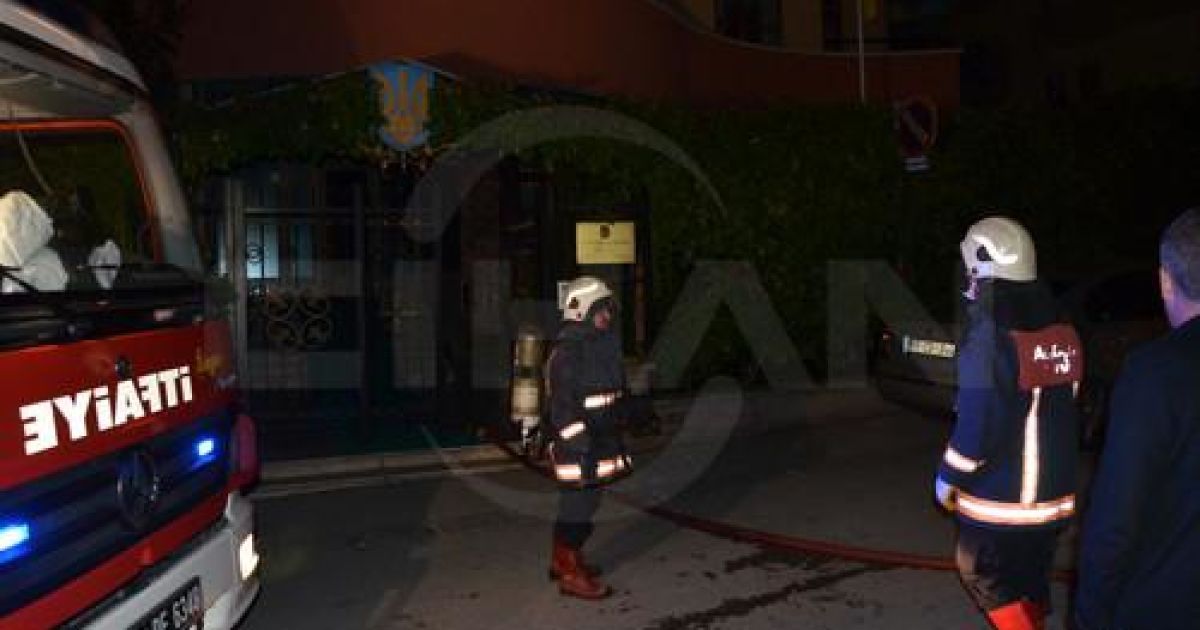 Пожарные ликвидировали возгорание.