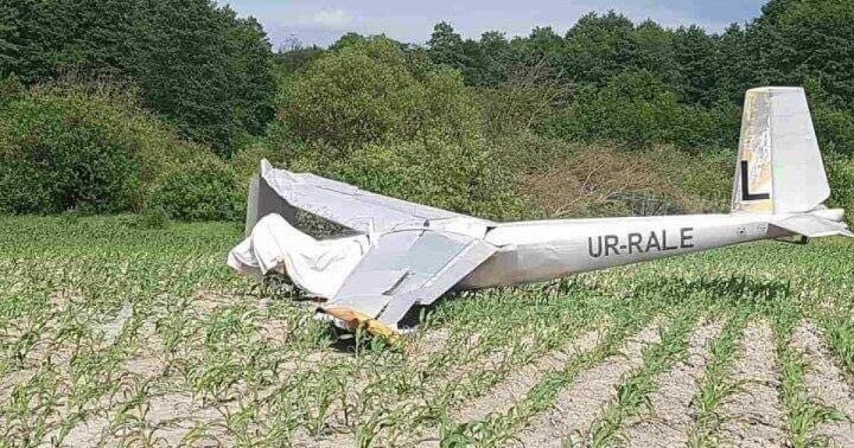 Поліція Рівненщини відкрила кримінальне провадження через падіння планера, у якому загинули люди