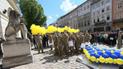 Львов празднует 760-летие: сине-желтые шарики, пряники и селфи с премьером Гройсманом