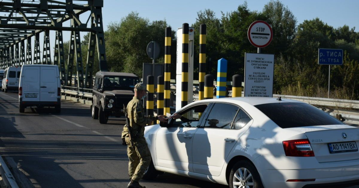 На пункте пропуска "Тиса" временно ограничат движение транспорта