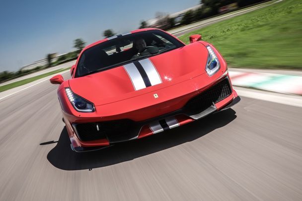 Ferrari 488 Pista / © carmagazine