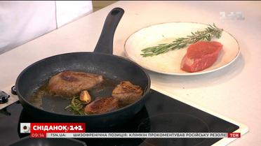 Лучший шеф-мясник мира Джон Кадьйо приготовил стейки в прямом эфире