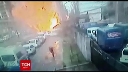 З'явилось відео вибуху в турецькому місті Ізмір