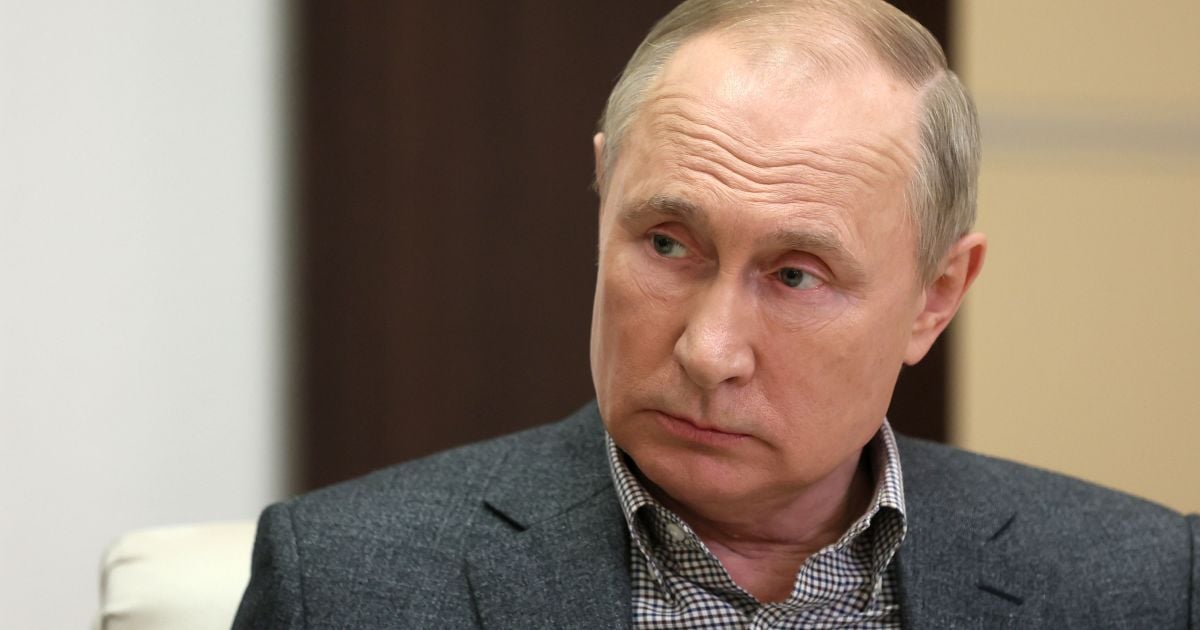 "Это называется ревакцинация": Путин сделал повторную COVID-прививку и рассказал о самочувствии