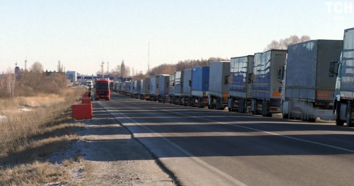 В МВД назвали пункты пропуска, которые стоит объезжать водителям