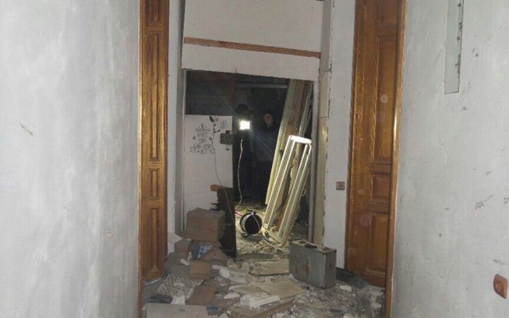 В хостеле взорвалась бомба. / © facebook.com/1tv.od.ua