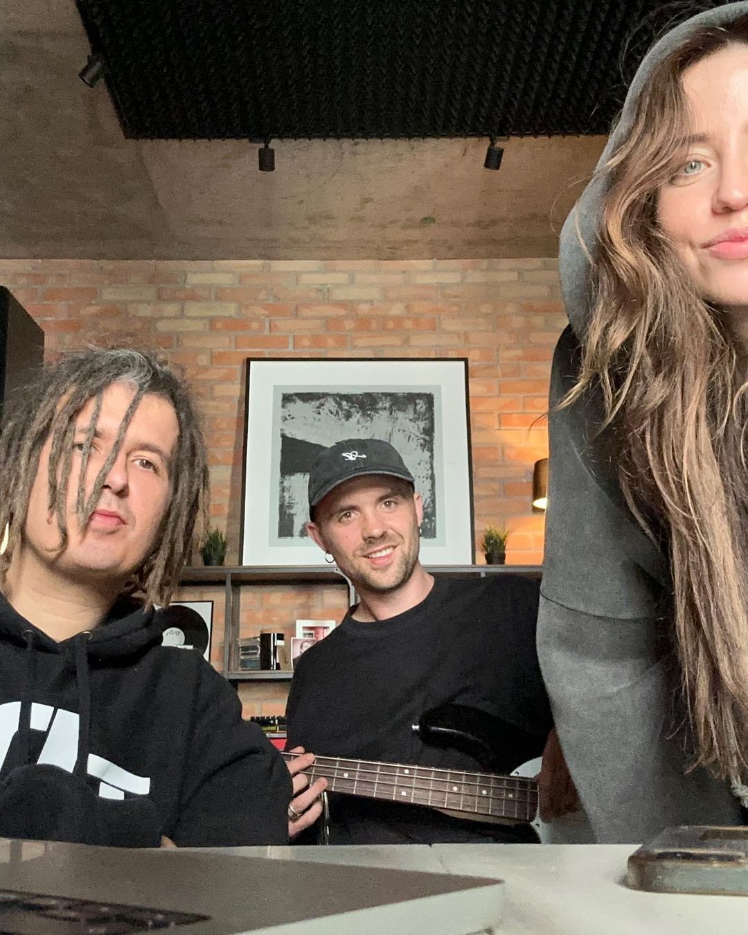 Иван Клименко, Миша Кацурин и Надя Дорофеева на студии / © instagram.com/misha_katsurin