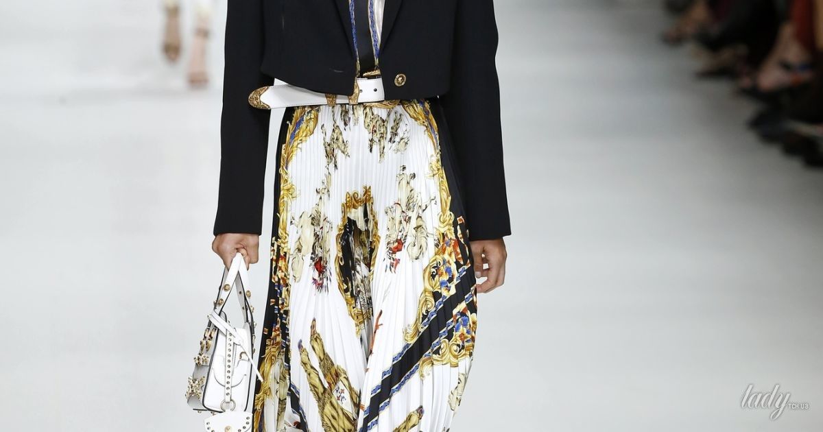 Коллекция Versace прет-а-порте сезона весна-лето 2018 / © East News