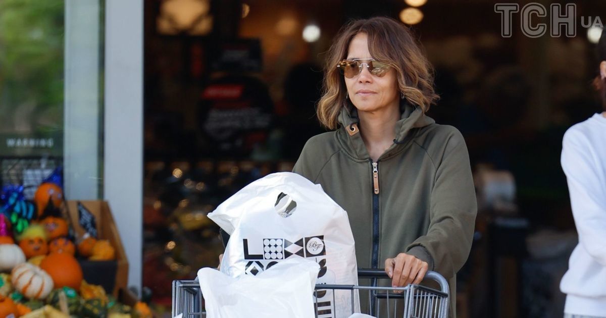 Холли Берри