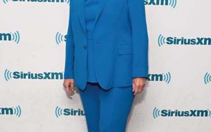 В ярком костюме и в хорошем настроении: Хиллари Клинтон в Нью-Йорке