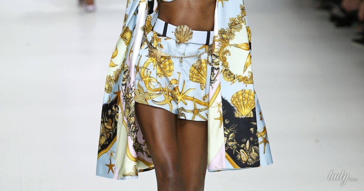Коллекция Versace прет-а-порте сезона весна-лето 2018 / © East News