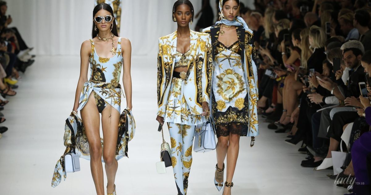 Коллекция Versace прет-а-порте сезона весна-лето 2018 / © East News