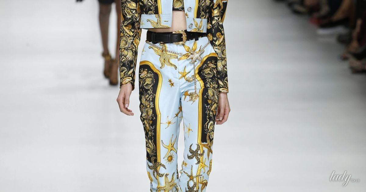 Коллекция Versace прет-а-порте сезона весна-лето 2018 / © East News