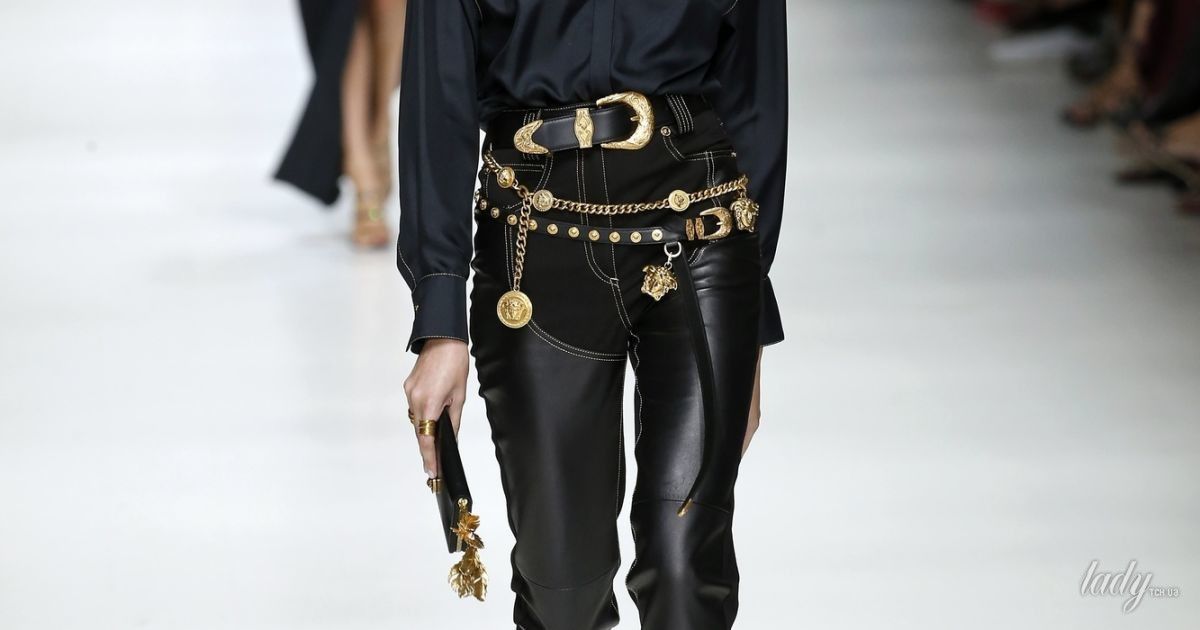 Коллекция Versace прет-а-порте сезона весна-лето 2018 / © East News