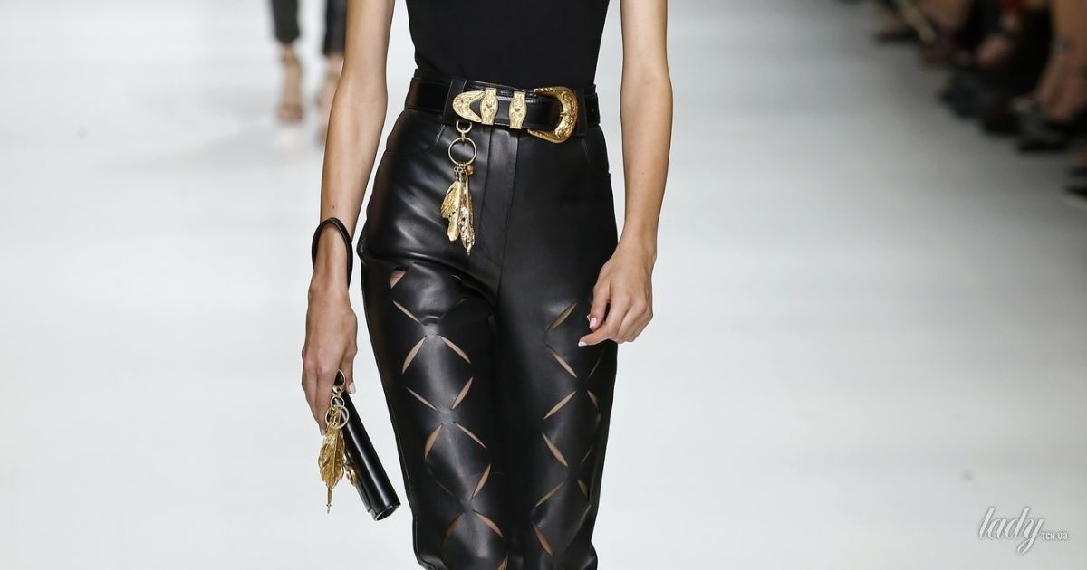 Коллекция Versace прет-а-порте сезона весна-лето 2018 / © East News